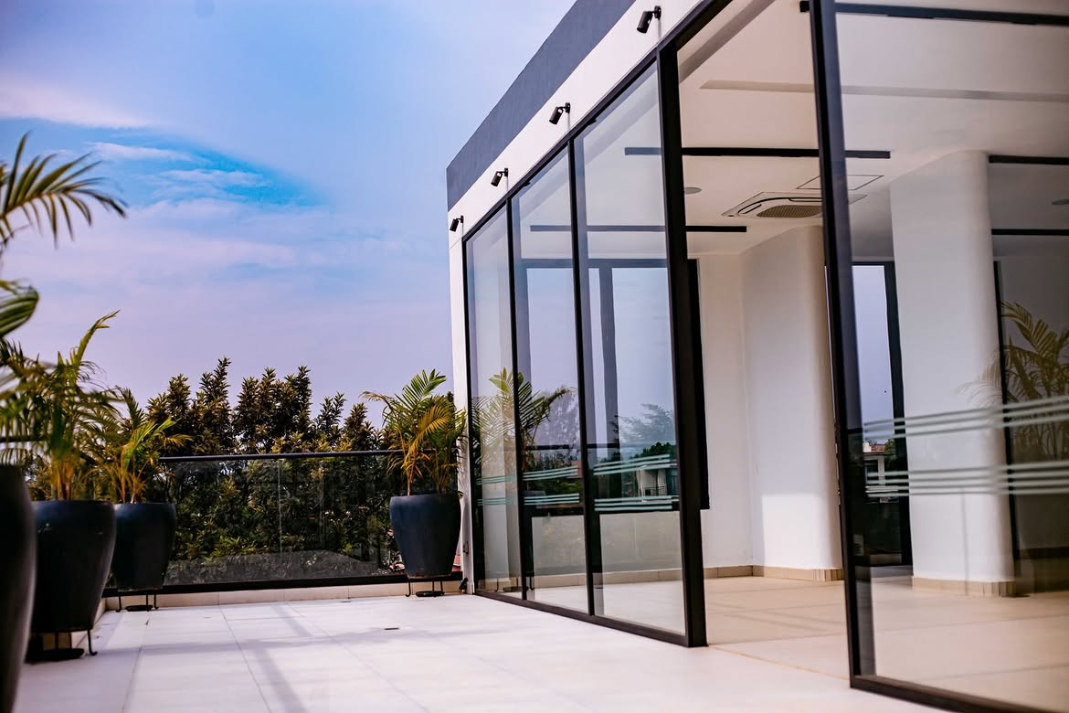 Aluminium doors & windows - main image