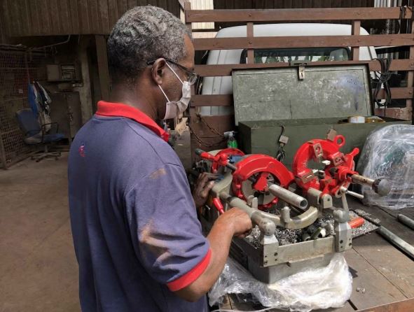 GI Pipes Threading Service - main image