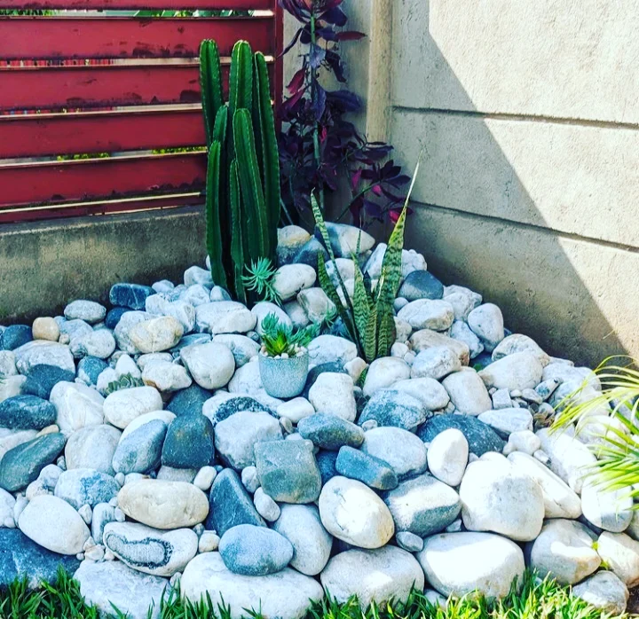 Landscaping stones - main image
